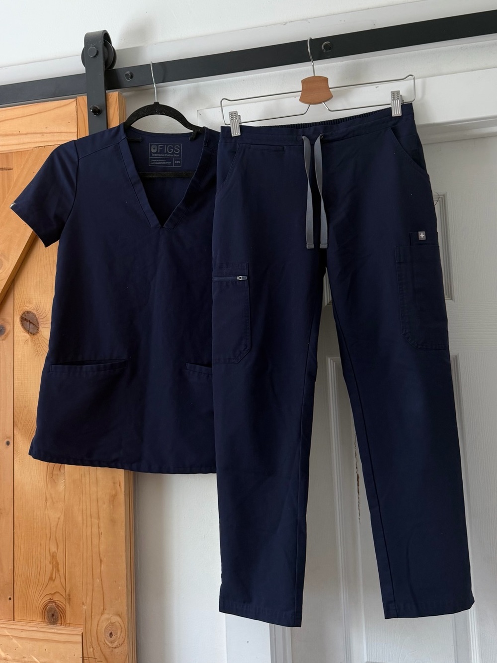 FIGS Technical Collection Women’s Navy Blue Scrub Set V-Neck Top & Pants